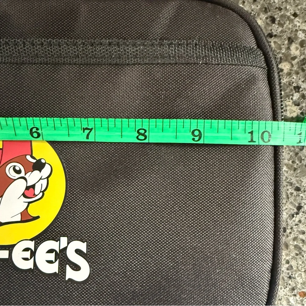 Buc-ee's Black Travel insulated lunch bag. Back2School